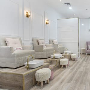 Eyelash Lift And Tint Dubai