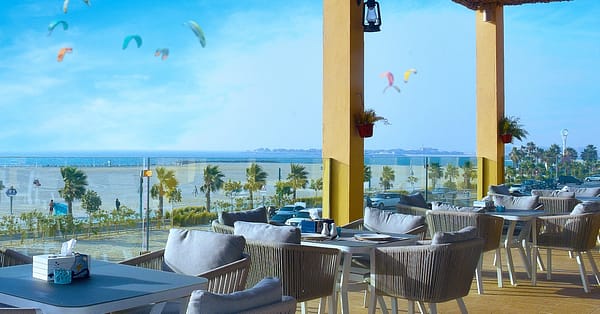 Breakfast Buffet W/ Pool & Beach Access: One Child & Up To 4 Adults Dubai