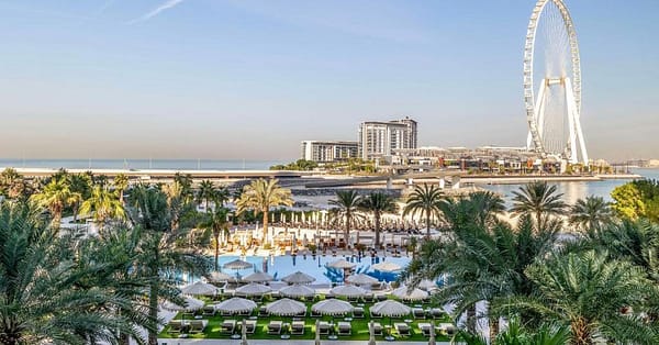 Have A Fun Saturday: Brunch With Pool And Beach Access Dubai