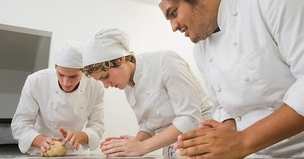 Live Food Sharjah & N. Emirates